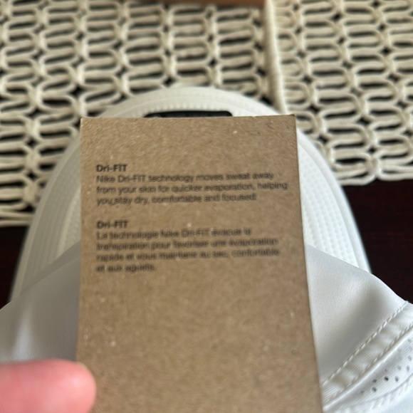 Nike White Cap with Black Nike Logo. Medium/Large - Picture 5 of 5